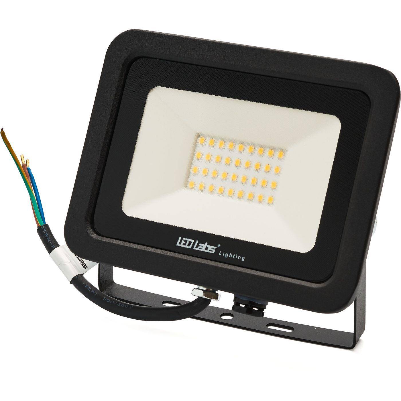 LED Flutlicht Strahler 30W 2550lm Neutral Weiß 4000K 160x130x26mm Schwarz -35...+55°C IP65 110° CRI 80+ LED Flutlicht Strahler 30W 2550lm Neutral Weiß 4000K 160x130x26mm Schwarz -35...+55°C IP65 110° CRI 80+
