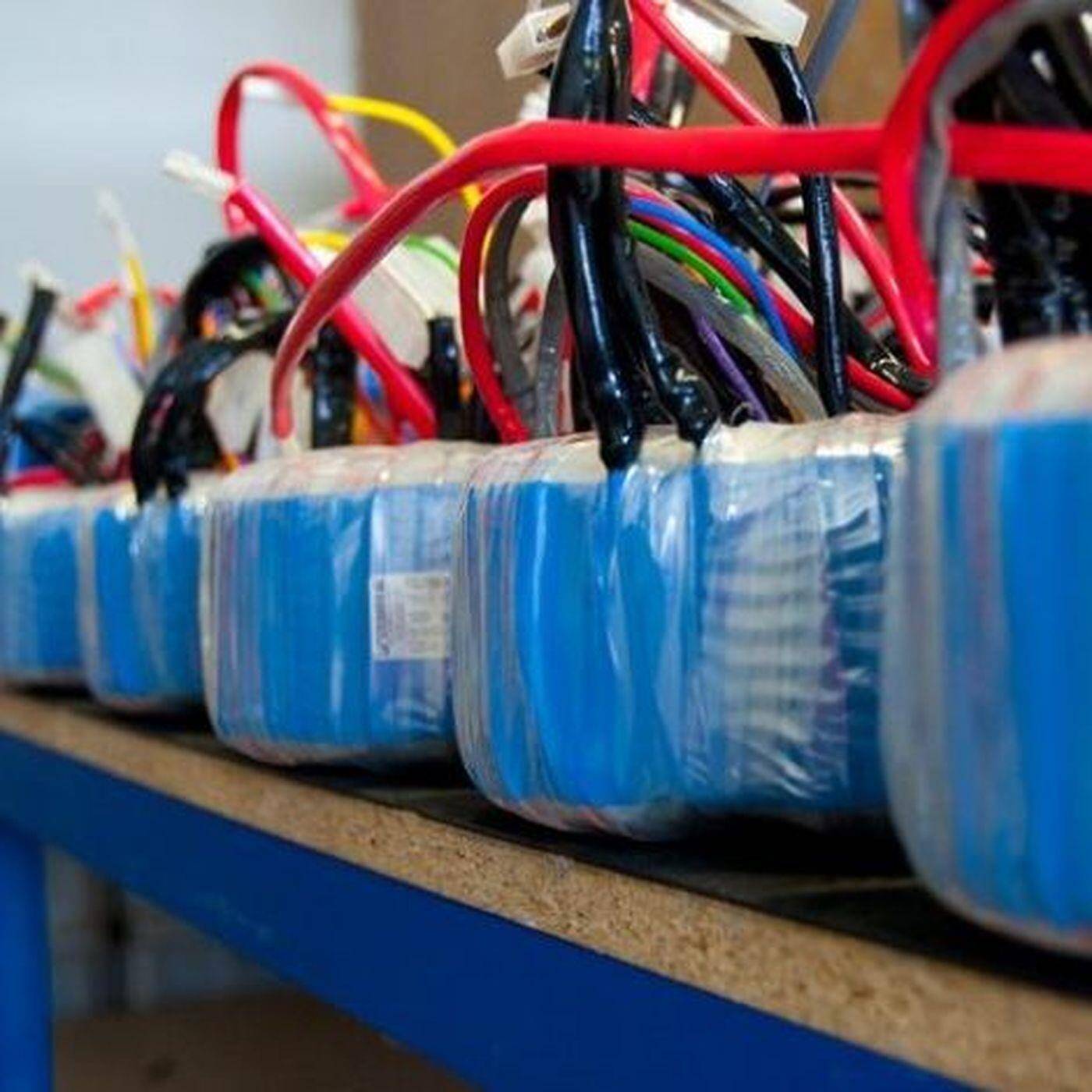 Lumonic Ringkerntrafo Transformator 30VA 2x12V für Audio, Industrie, Halogen und Schienensysteme - 230V Eingangsspannung - 24V Sekundärspannung - Modell RSO-826008